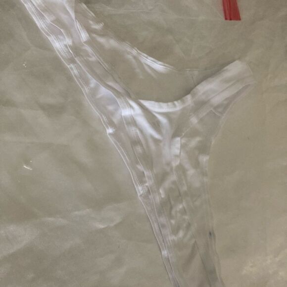 New thong  - Picture 2 of 3